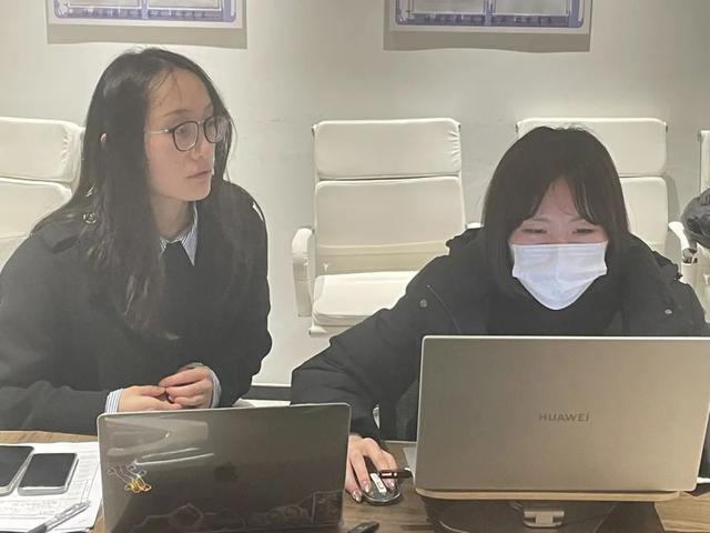 市房管局团工委、市保障中心组织开展“学雷锋我当一日社区管家”志愿服务活动(图4)