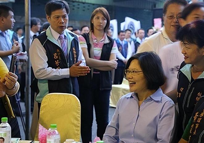 在蒋家控制下的台湾地区是如何产生的？并且赢下了(图15)